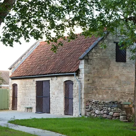 Pargi 5 * Курессааре
