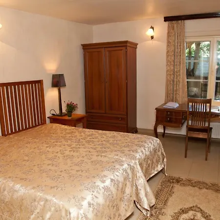 Pargi 5 * Курессааре